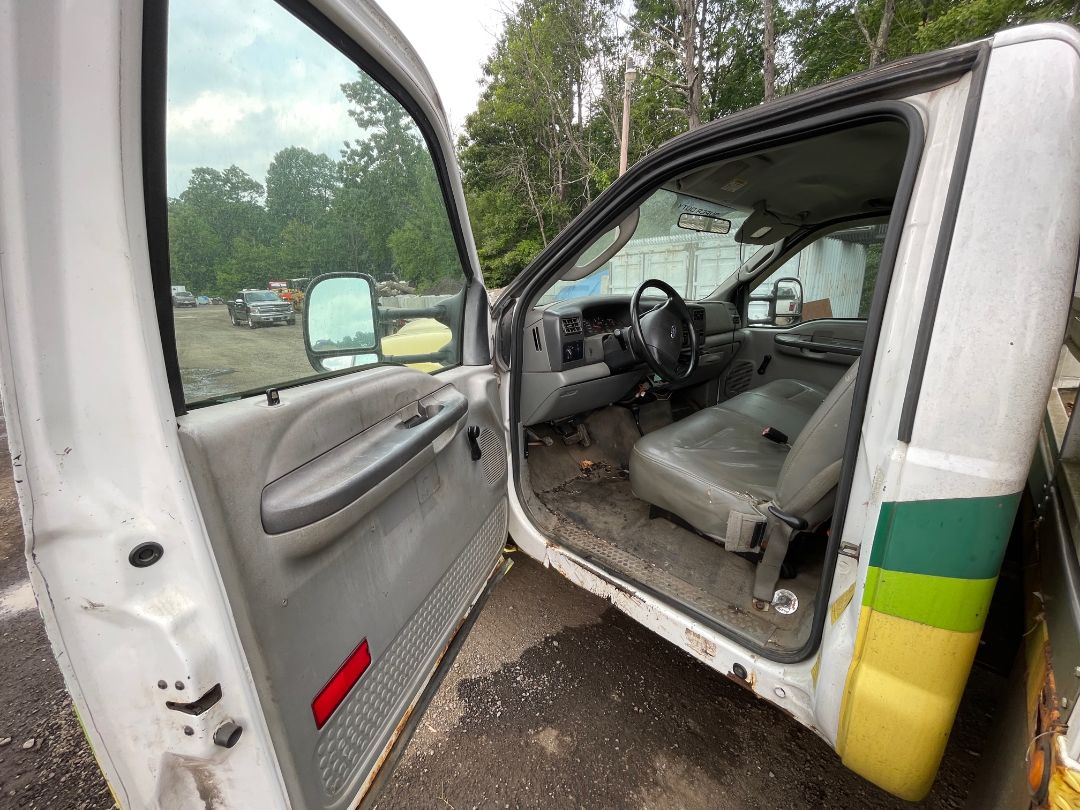 2003 FORD F-550 Service/Crane Truck - Image 8